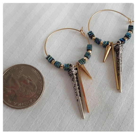 🎁CLEARANCE 🎁(5🌟)Bead & Pendant Hoop Earrings - Picture 4 of 4